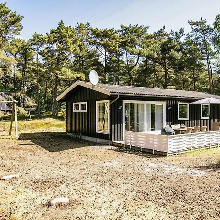 Three-bedroom In Nexo *