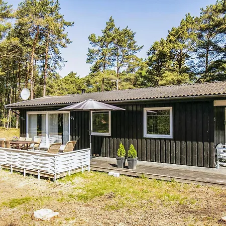 Three-bedroom In Nexo Holiday home *
